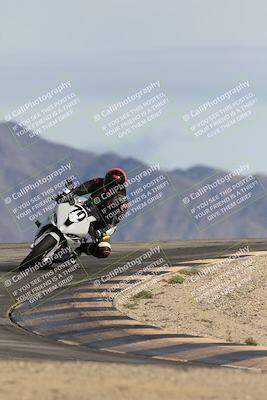 media/Nov-16-2025-Race Pace (Sun) [[8c5fa54630]]/Non Verified Riders (1st 20 Minutes)/6-Turn 12 (2pm)/